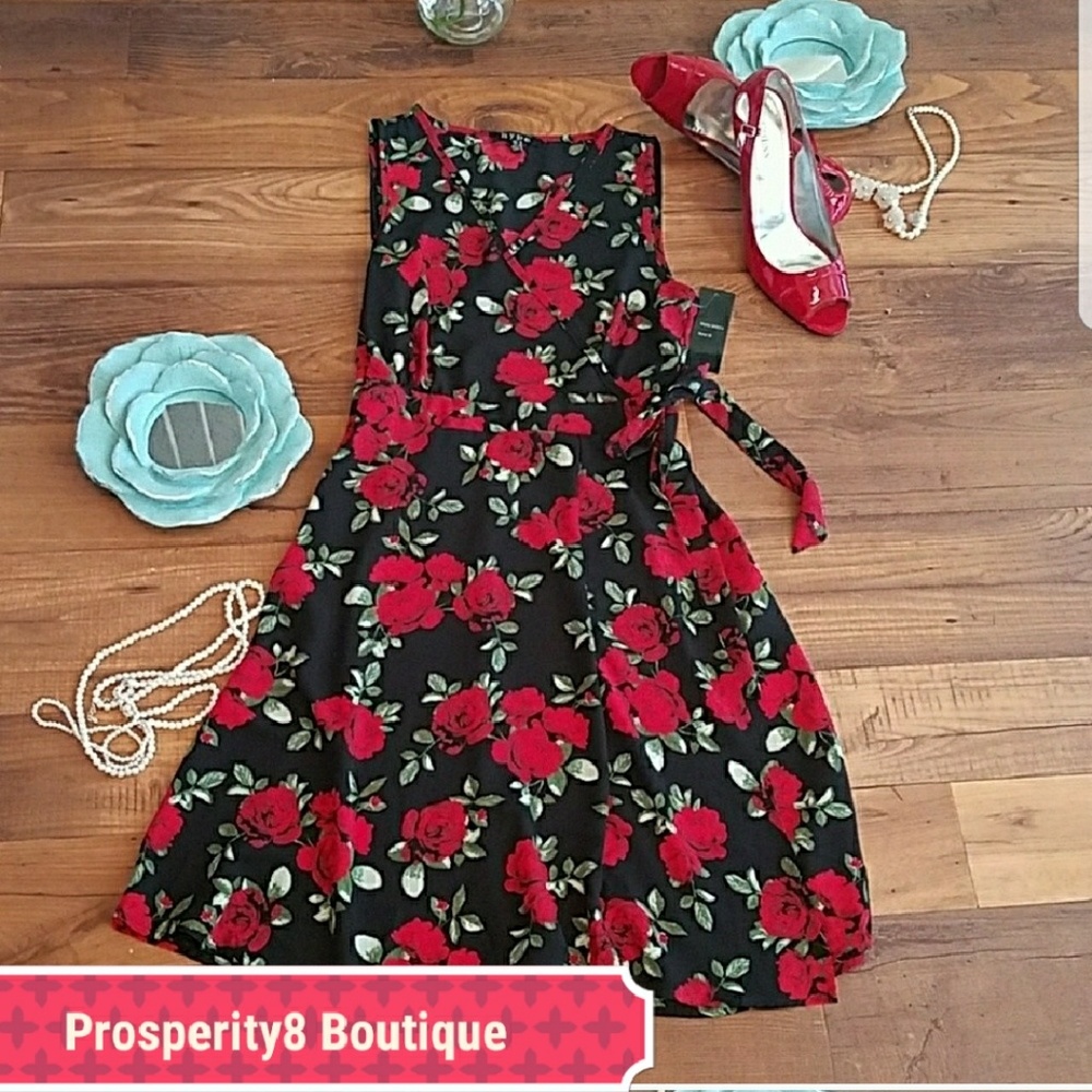 Roses Galore Side Sweep Bow Summer Dress
